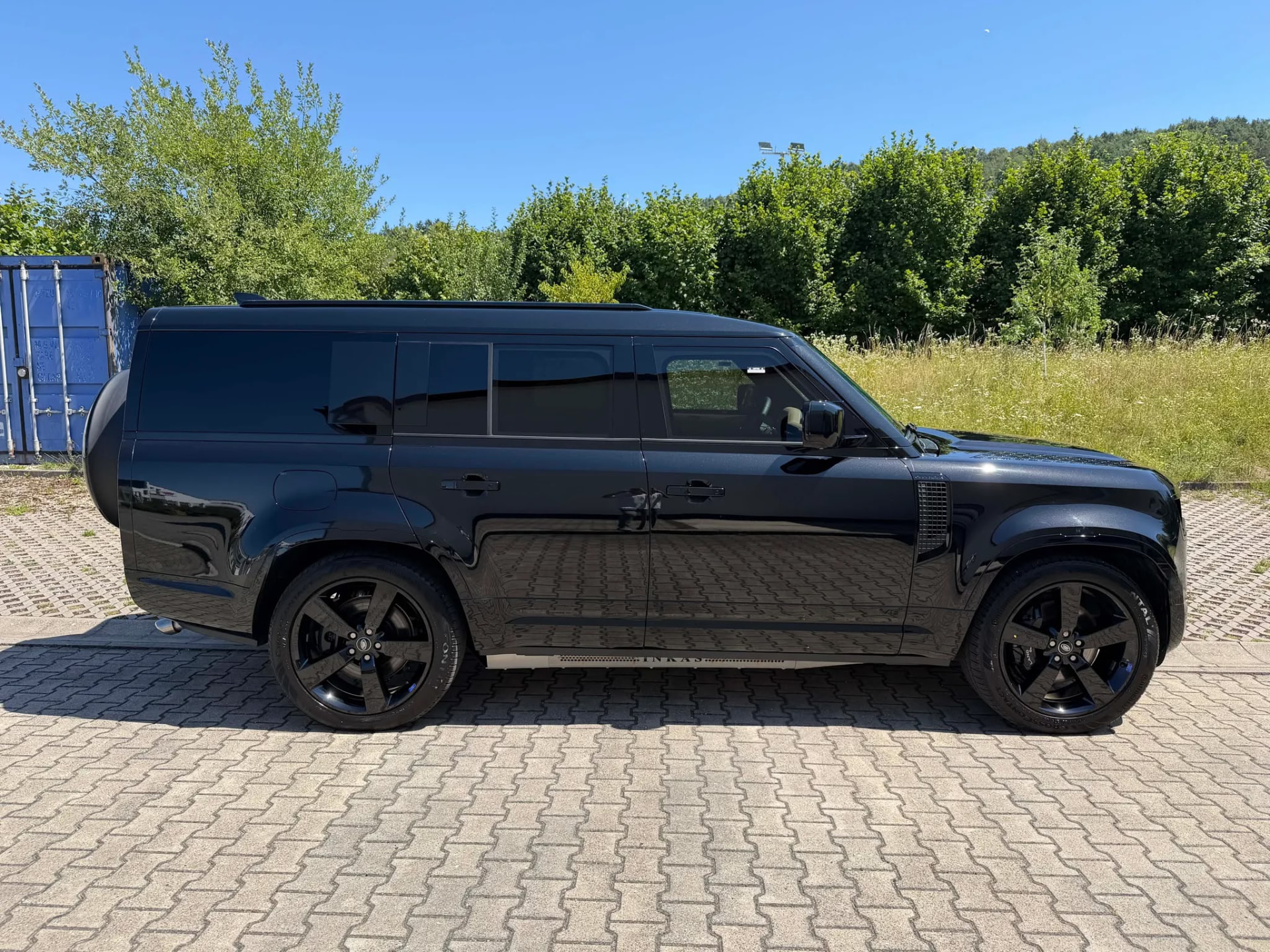 Range Rover Defender 130 Armored